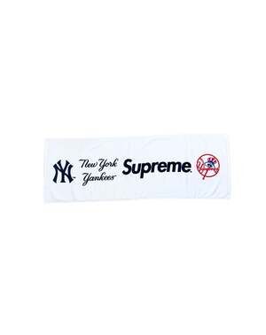SUPREME X NEW YORK YANKEES TOWEL WHITE